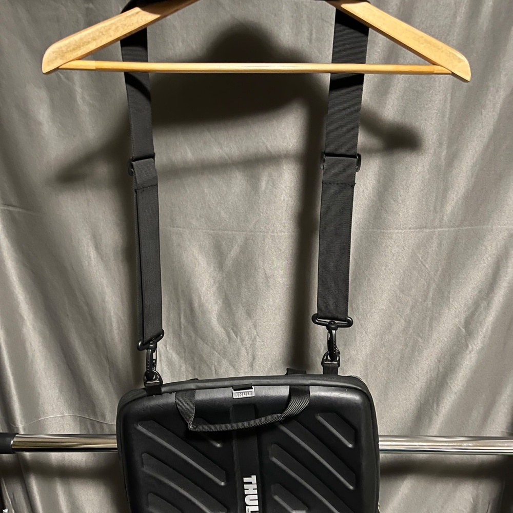 Thule Laptop Case - image 2